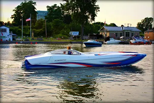 Eliminator Daytona performance boat on the Genesee River